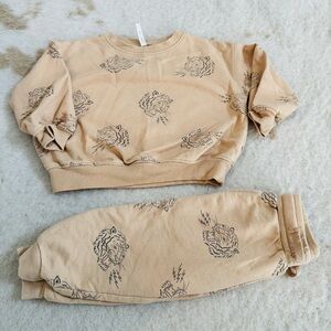 Rylee + Cru Beige Graphic Sweatshirt